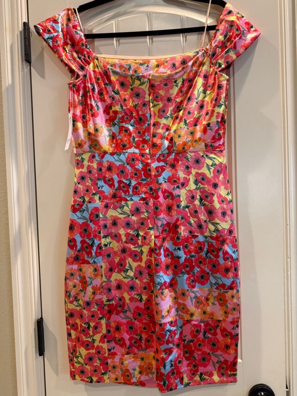 Guess Botanical Sun Rays Print Off Shoulder Camila Mini Dress Womens L NWT - Picture 3 of 10